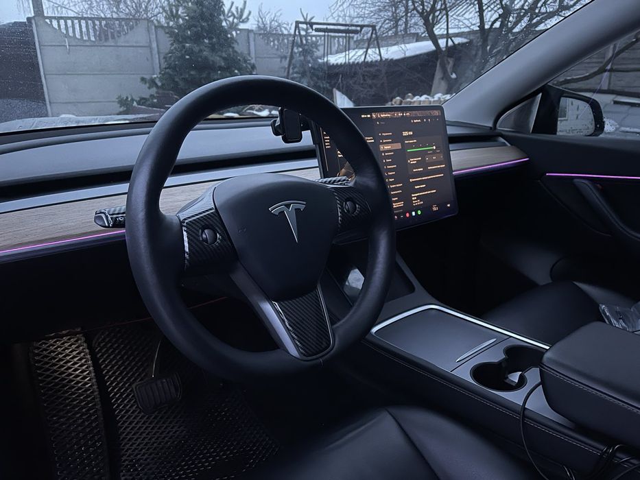 Tesla Y/3 - накладки на руль , карбон під лаком