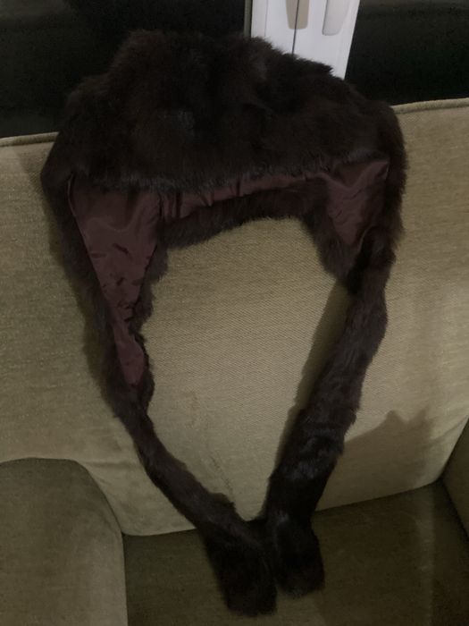 Gorro em pele de Vison com pontas -cachecol em Vison