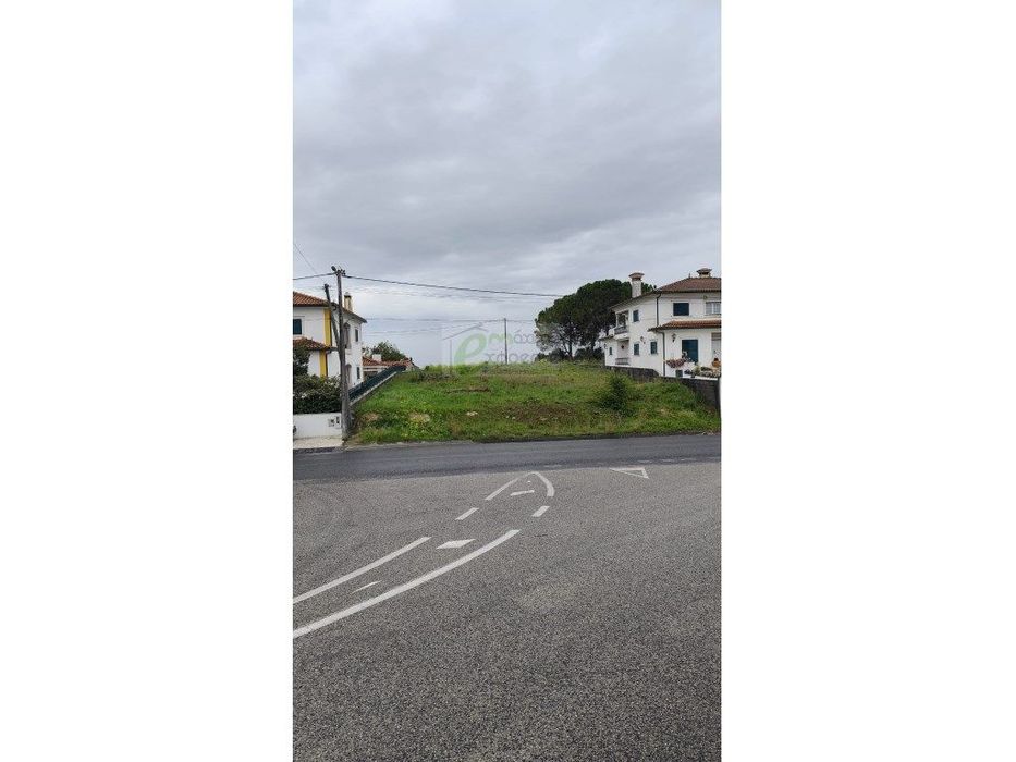 Lote de terreno para construção - Quinta do Mato - Torres Novas — Torres Novas (Santa Maria, Salvador E Santiago), Santarém