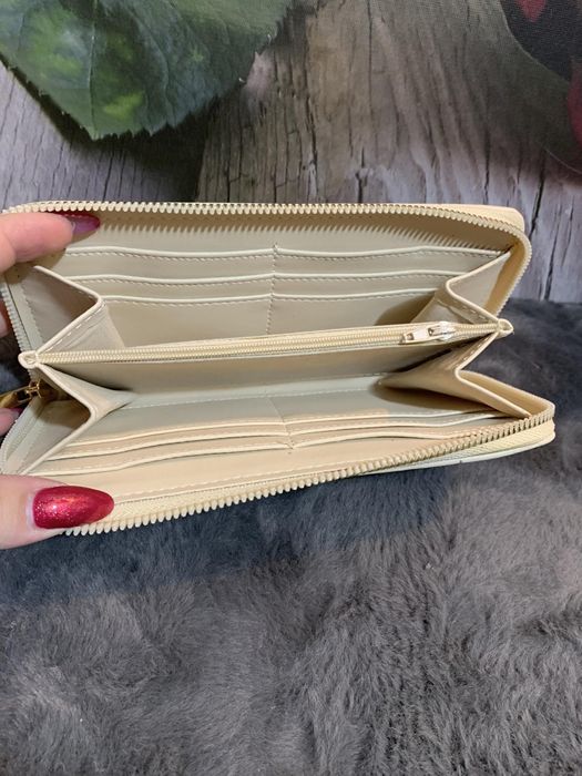 Sprzedam  damski portfel