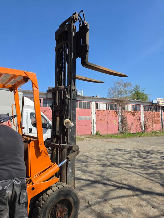 Wózek widłowy DIESEL (silnik mercedes)