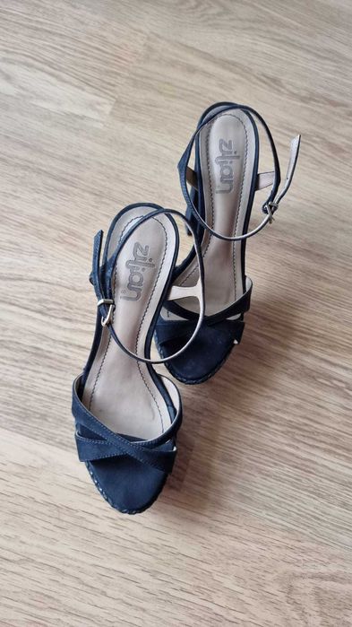 Sandália Preta Salto Alto ZILIAN (35)