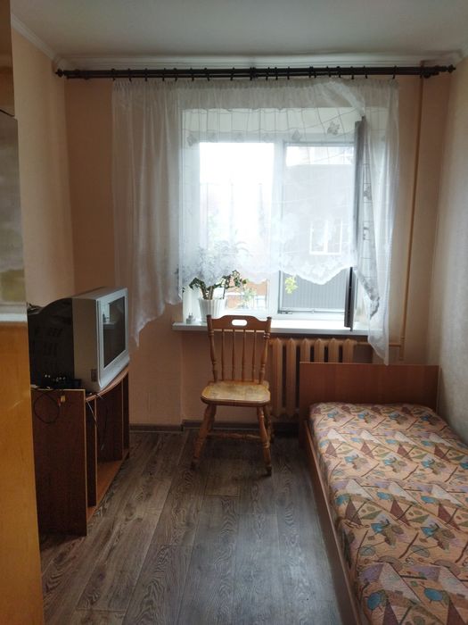 Здам  окрему кімнату для дівчини в квартирі проживання з хозяйкою