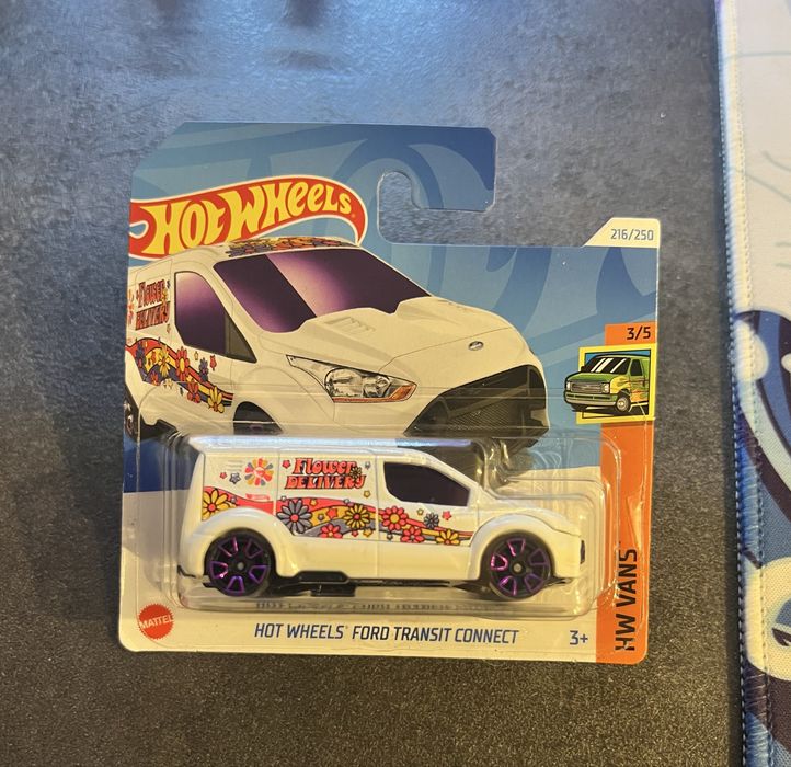 Ford Transit Connect Treasure Hunt Hot Wheels main