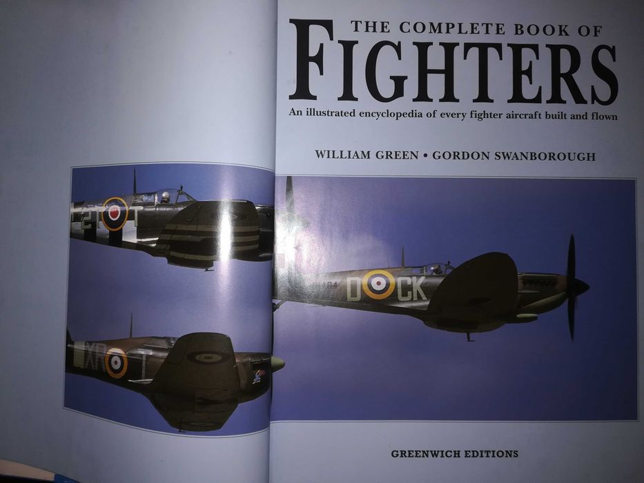 The Complete Book of Fighters - Livro Aviões de combate (caças)