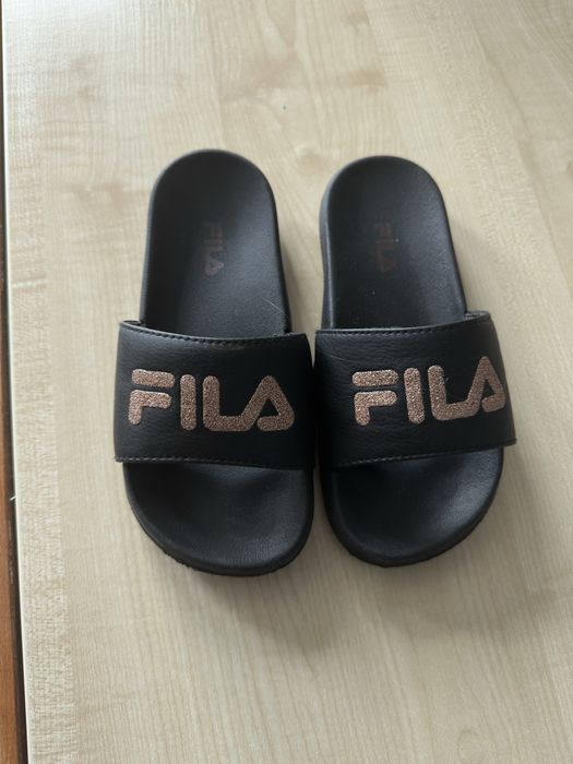 Продам шльопанці Fila