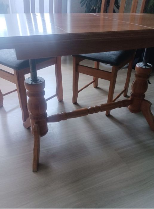 Stół,stolik plus krzesło  1szt.