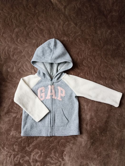 Кофточка для дівчинки.