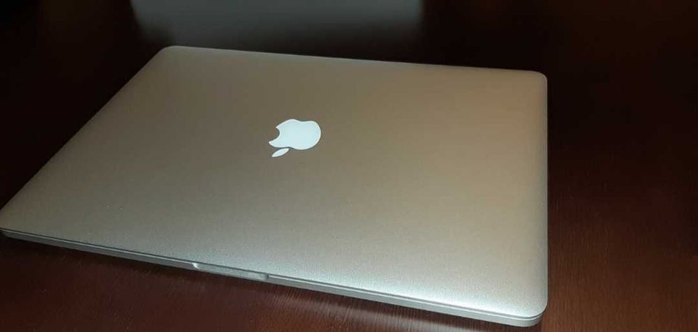 Apple MacBook Pro 15" Retina