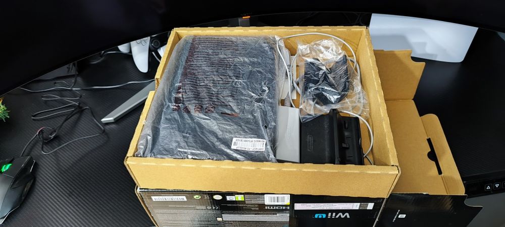 Nintendo Wii U +Mario Kart intalado(completa em caixa como nova)