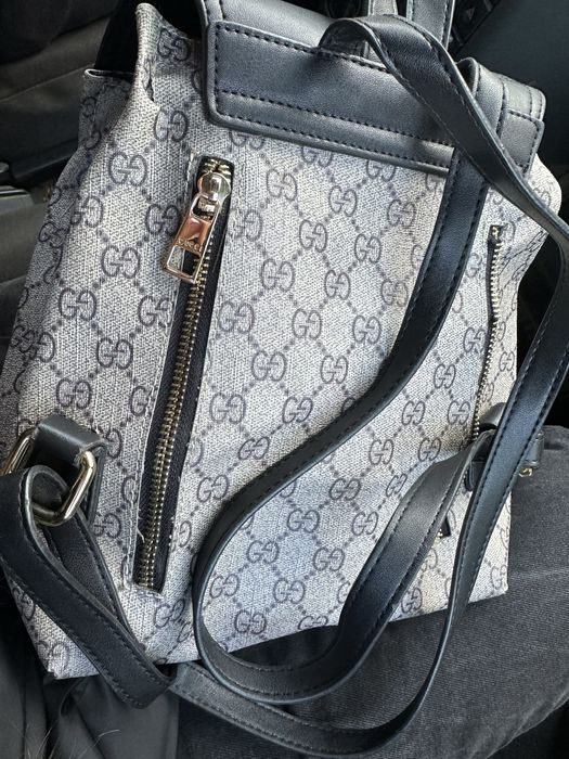 Gucci рюкзак.           .