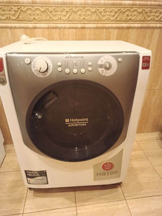 Продам на запчастини пральну машину Ariston