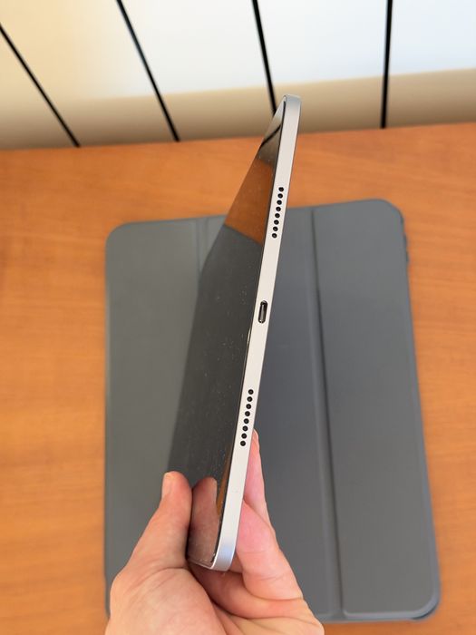 iPad Pro 11” 4 gen M2