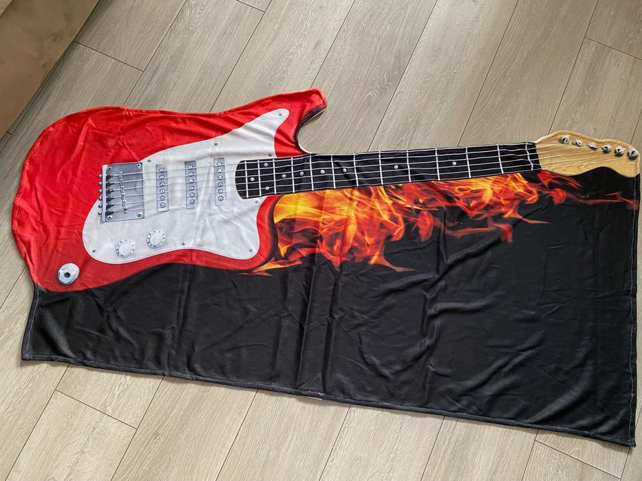 Ręcznik plażowy w kształcie gitary elektrycznej