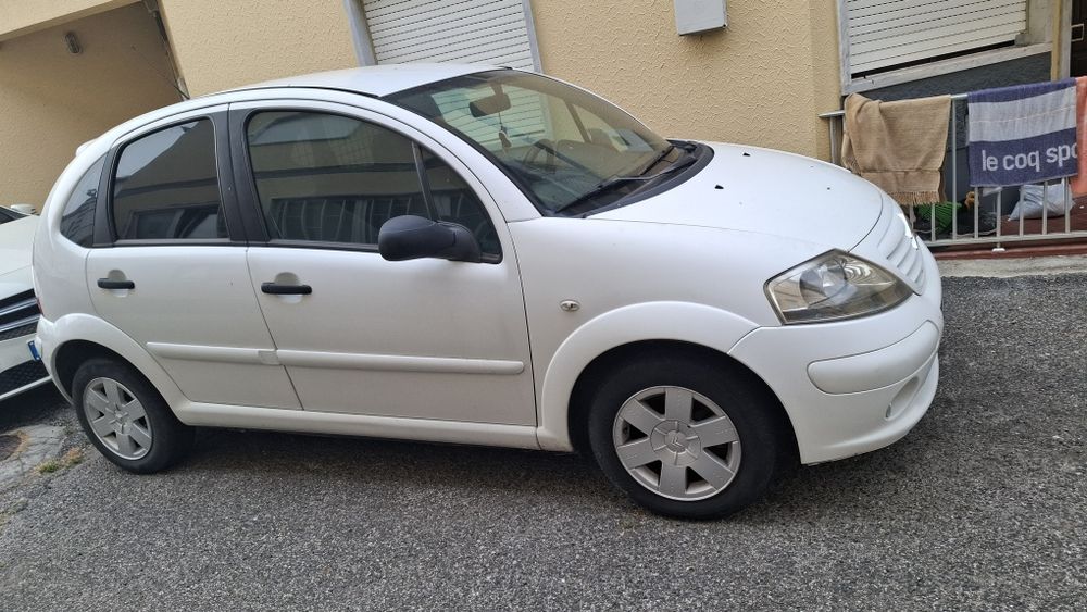 VENDO carro bom barato C3 2005