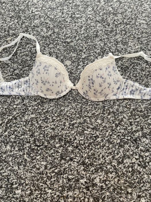 Sutia florido rendado