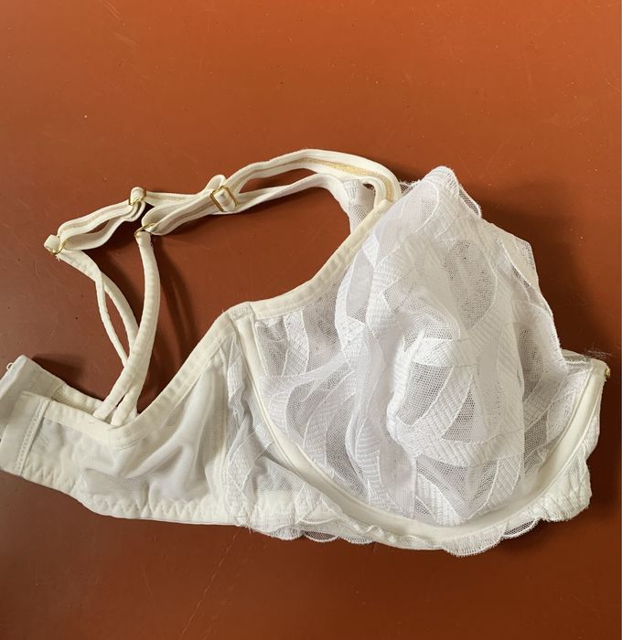 Бюстгалтер ліфчик