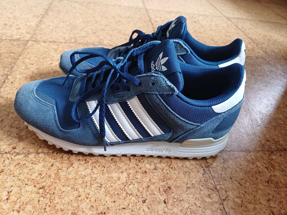 Sapatilhas Adidas ZX700