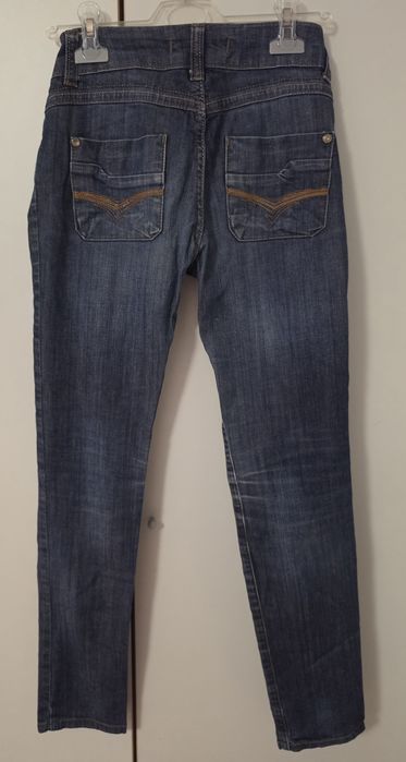 Niebieskie jeansy nisko na biodrach, obwód bioder 74 cm