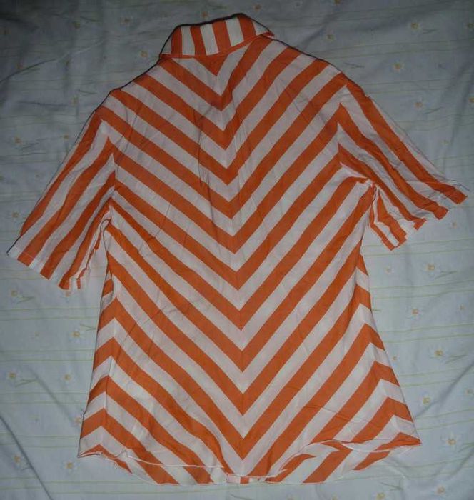 Blusa nova riscas Burberry 40