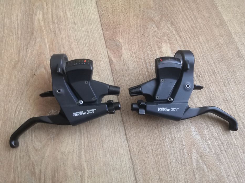 Моноблоки, переключатели, манетки shimano deore xt st m739