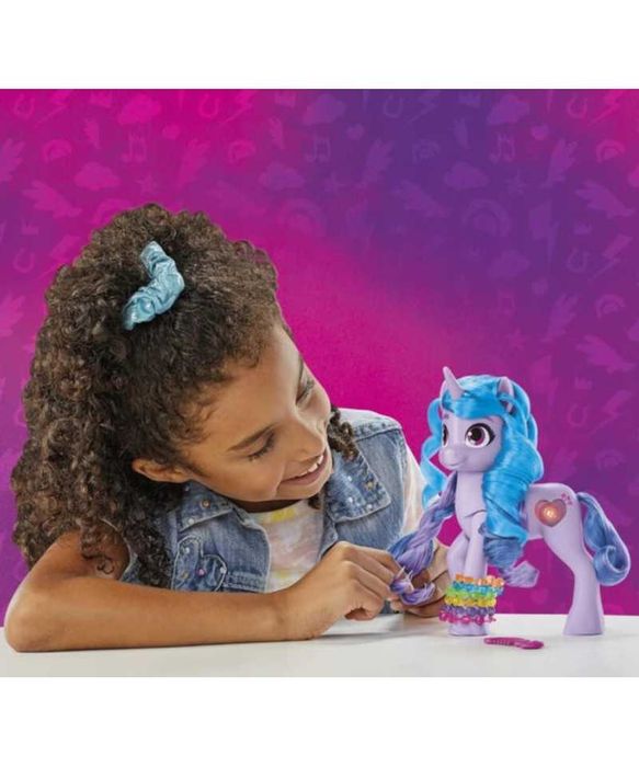 MLP Pony Interaktywny Kucyk IZZY z błyskotkami i dźwiękiem