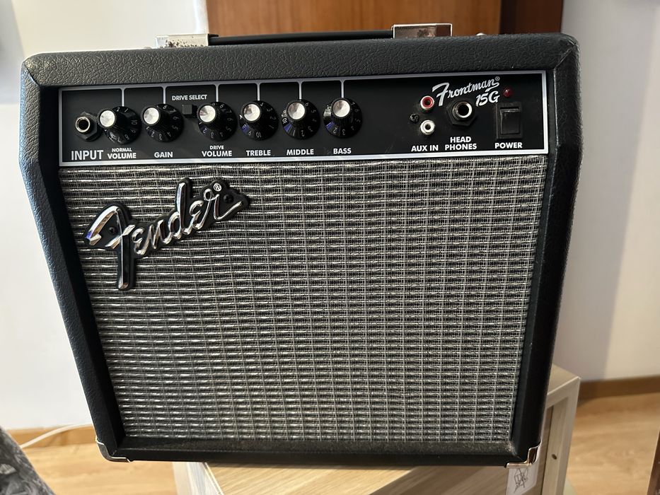 Fender Frontman 15G - Amplificador de Guitarra
