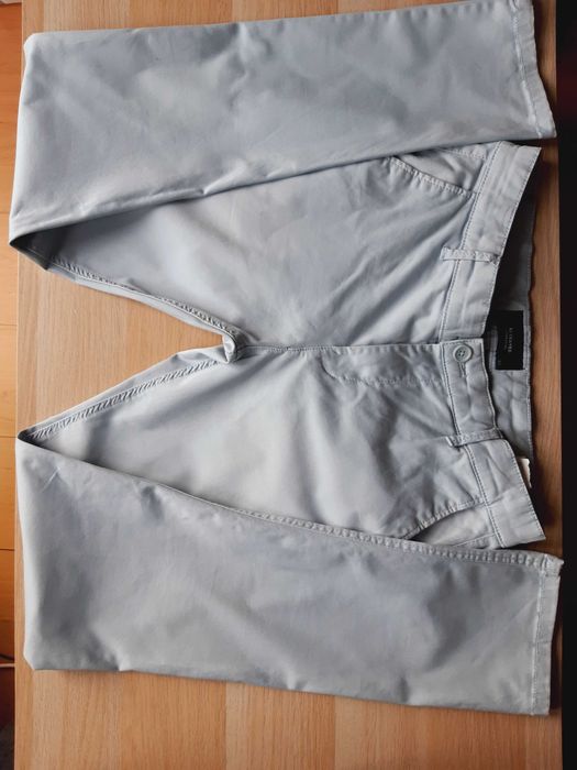 Spodnie chino materiałowe Reserved 32
