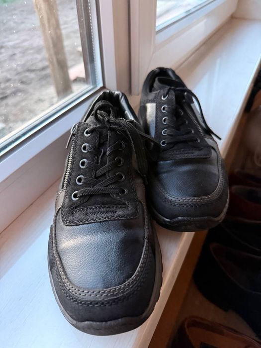 Чоловічі туфлі на шнурівці Rieker моделі 03322