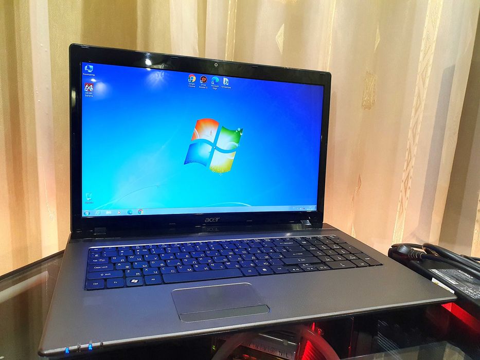 Ігрова консоль Acer Aspire 7560G ,4 GB DDR3 , 500 GB HDD