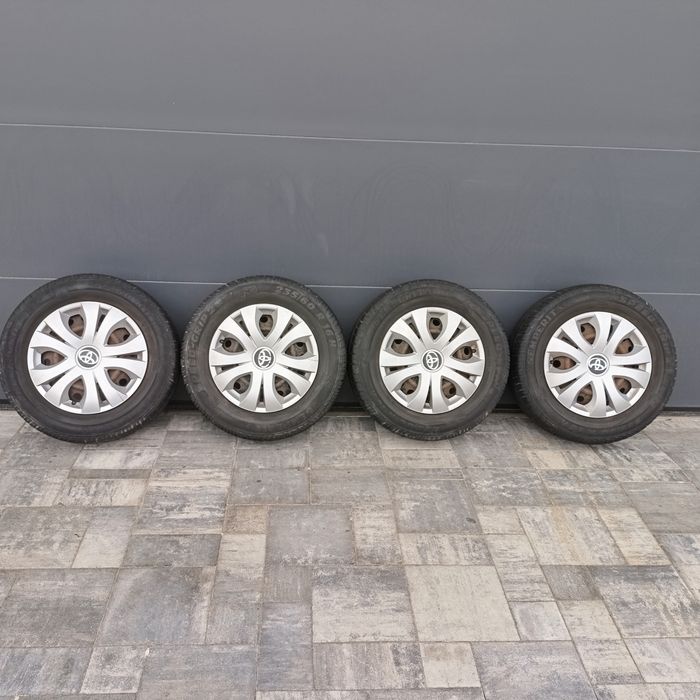 Koła Toyota felgi stalowe, śruby, kołpaki