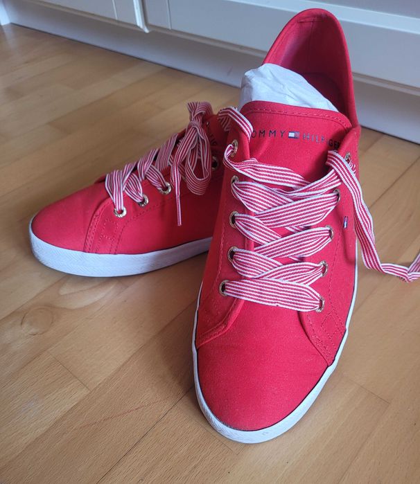 Tommy Hilfiger trampki czerwone marine style roz. 42