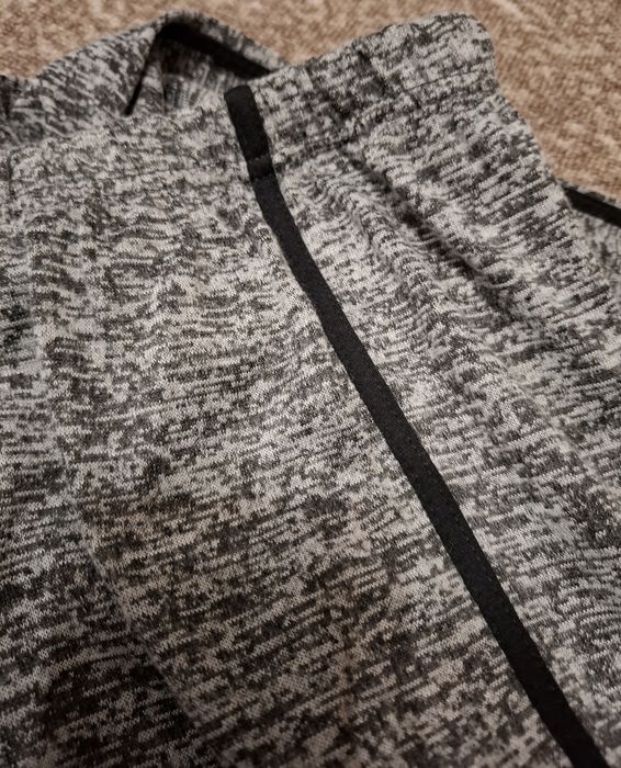 Женский костюм ( штаны и кофта)