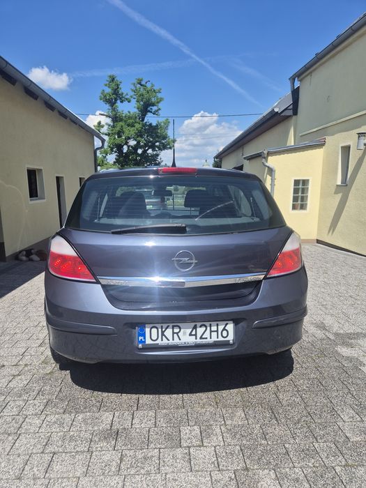 Opel Astra H 1.6 (105 KM) 2006