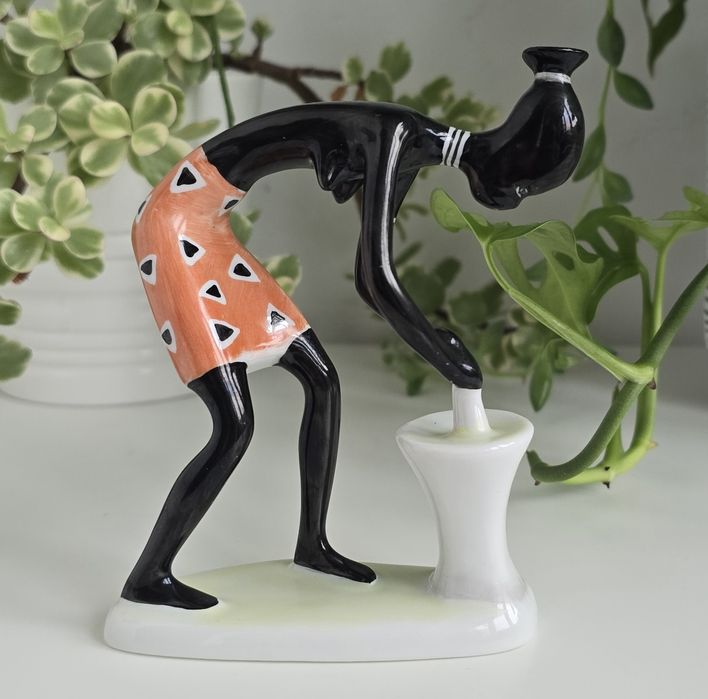 Porcelanowa figurka Murzynka, Hollohaza Węgry