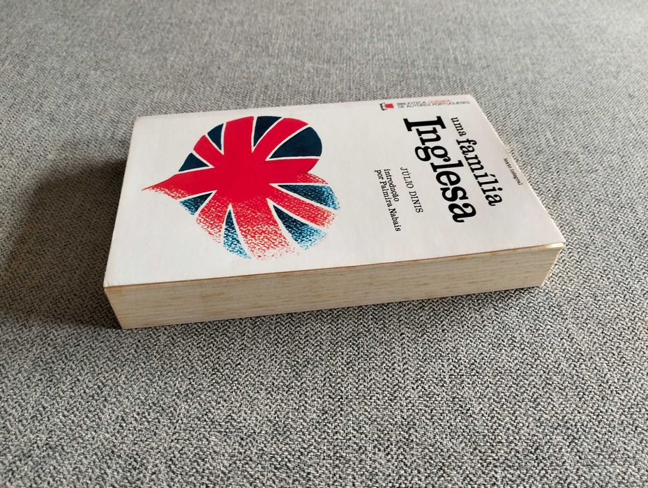 Livro "Uma família inglesa" de Júlio Dinis