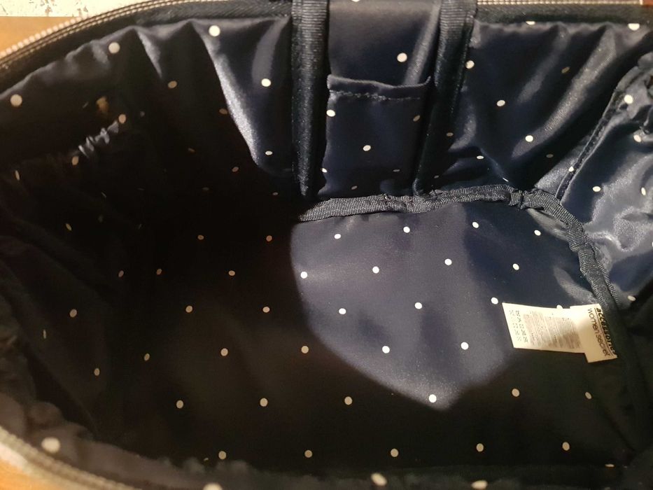 Necesserie forrado a cetim no seu interior Women Secreat