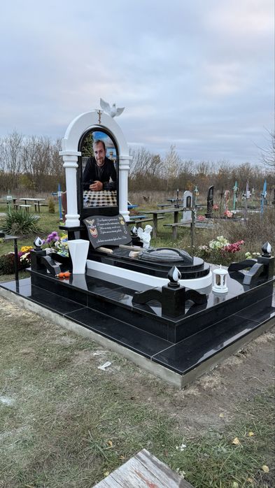 Памятники від виробника з встановленням по всій Україні