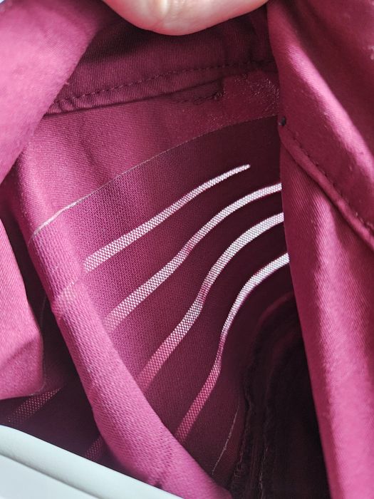 Malinowe dresy nike 40 nike fit dry