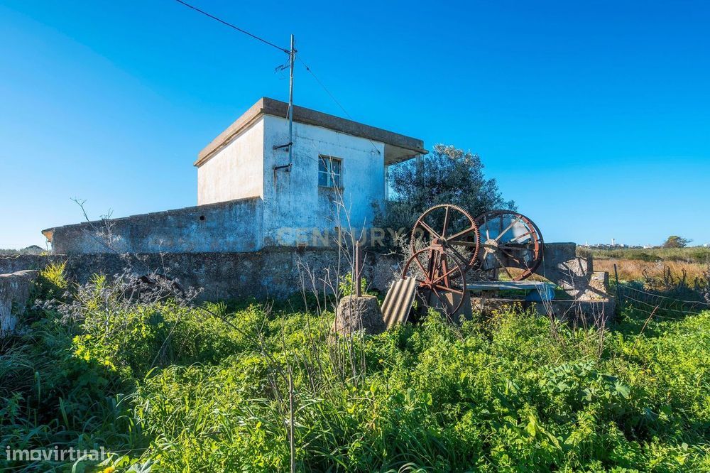 Villa for Rehabilitation | Land 27757m2 | Faro | Algarve
