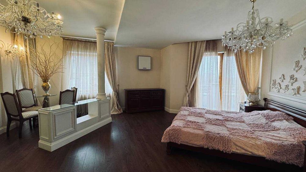 Продаємо сучасний будинок Еліт-класу на Цементників