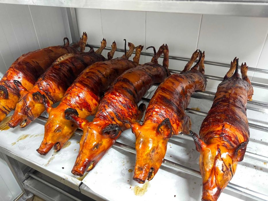 Leitão Assado em Forno a Lenha - Para entrega