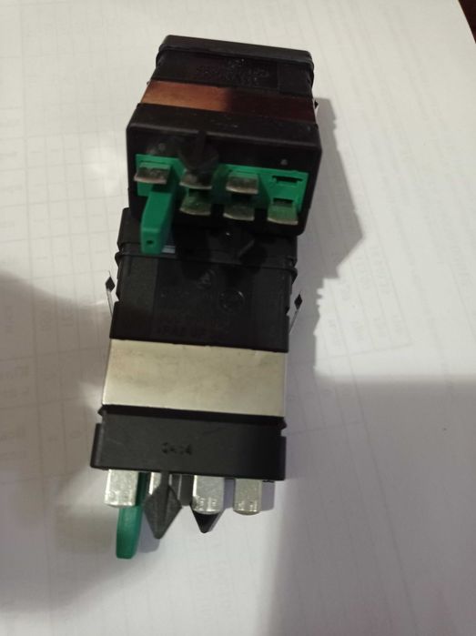 Кнопка,регулятор, выключатель подогрева сидений