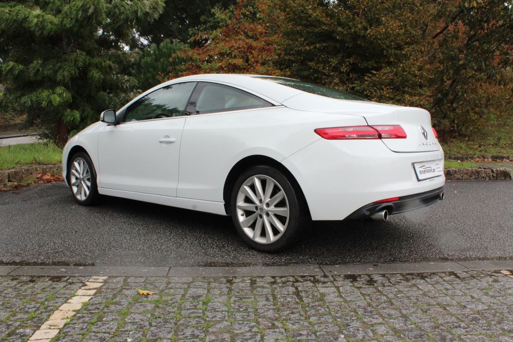 Renault Laguna Coupe 2.0 dCi Dynamique S 4Control
