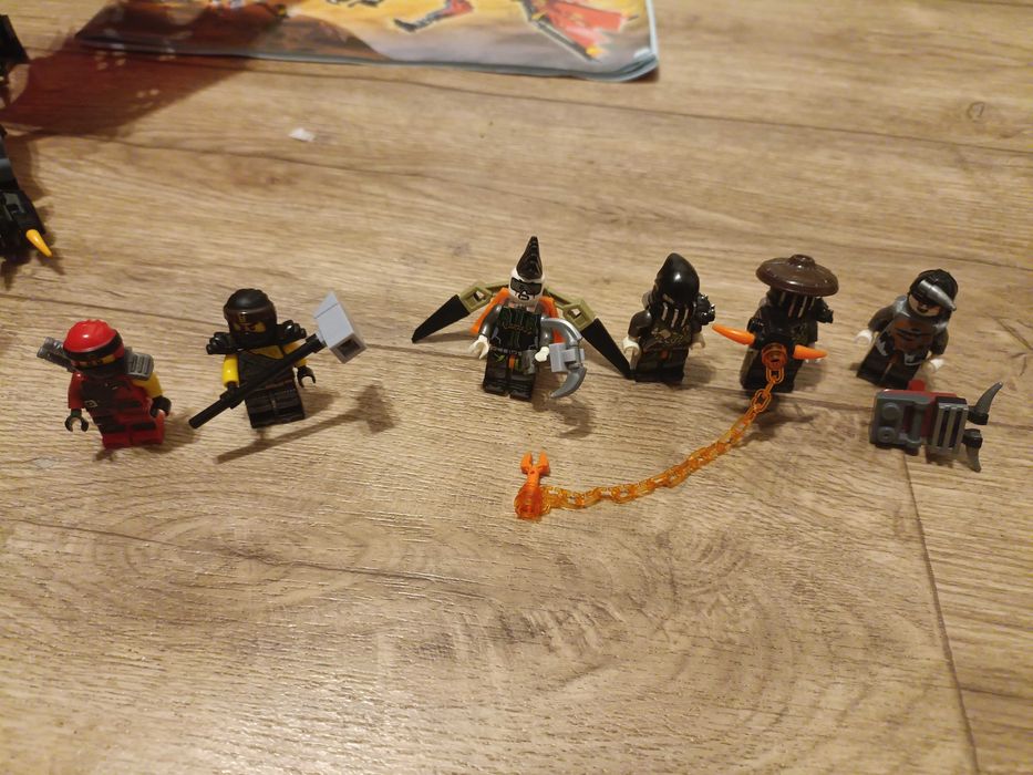 Zestaw LEGO 72003+Uszkodzony ułożony zestaw "Ninja smok Thunder Swordsman"