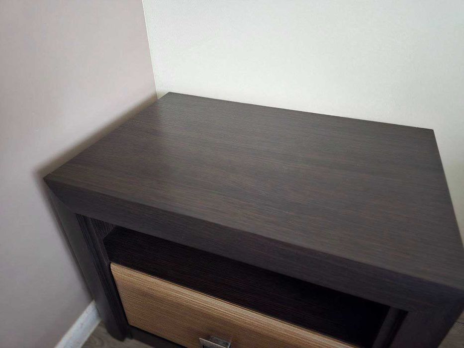 Тумба приліжкова KOM1S Коєн МДФ