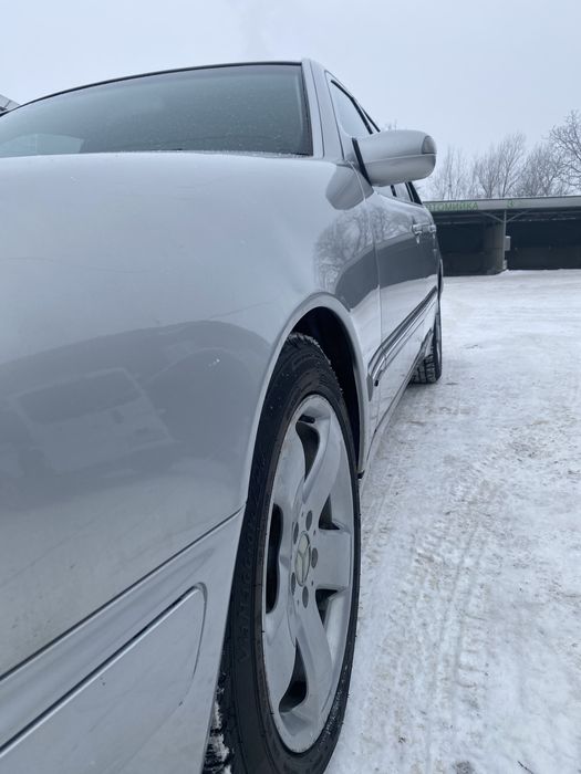 Mersedes-Benz E-320 W210