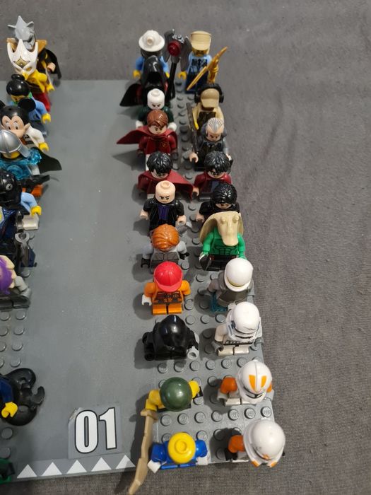 Kolekcja figurek LEGO