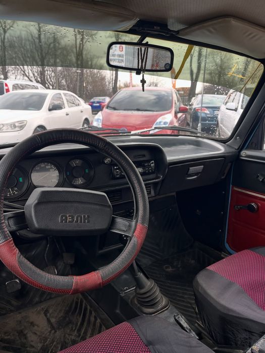 Москвич АЗЛК 2140 - у продажу капсула часу