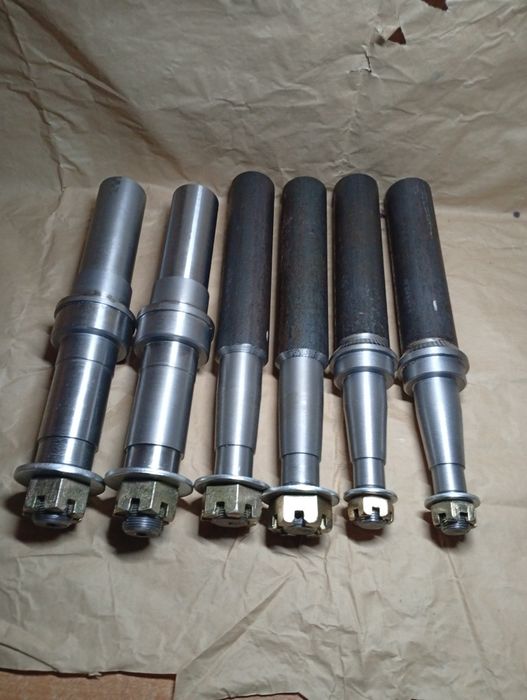 Ось ступиці(ВОЛГА, МОСКВИЧ, КУЛЬТИВАТОР КПС) для  воза причепа.